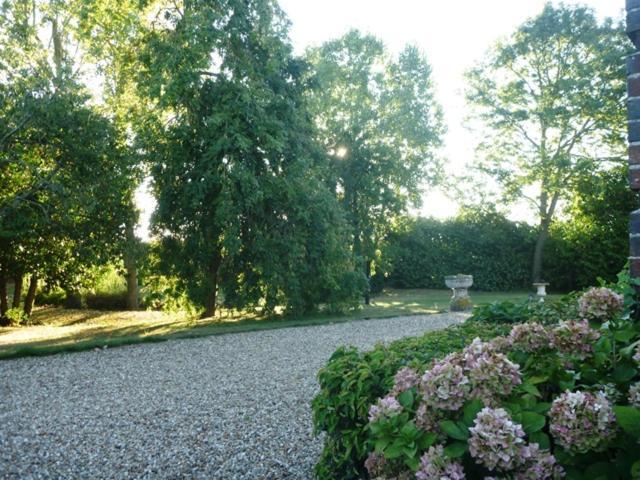 Manoir Des Tuileries Du Buisson Bed & Breakfast Verneuil d'Avre et d'Iton Exterior photo